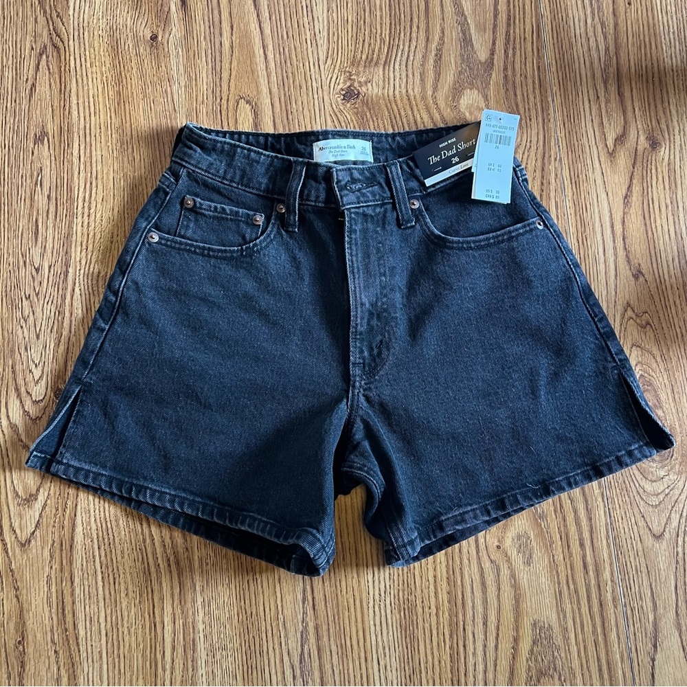 Abercrombie Curve Love High Rise Dad Short Size 26 (2) in Black NWT
